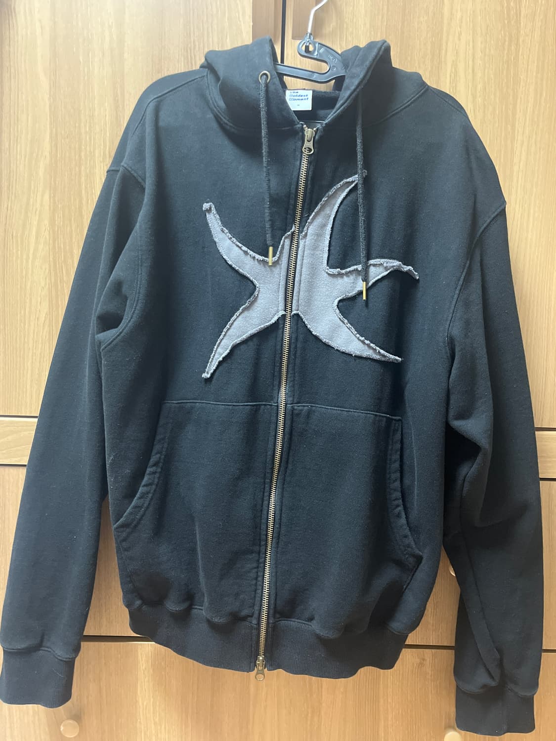 더콜디스트모먼트 후드집업 상품이미지1