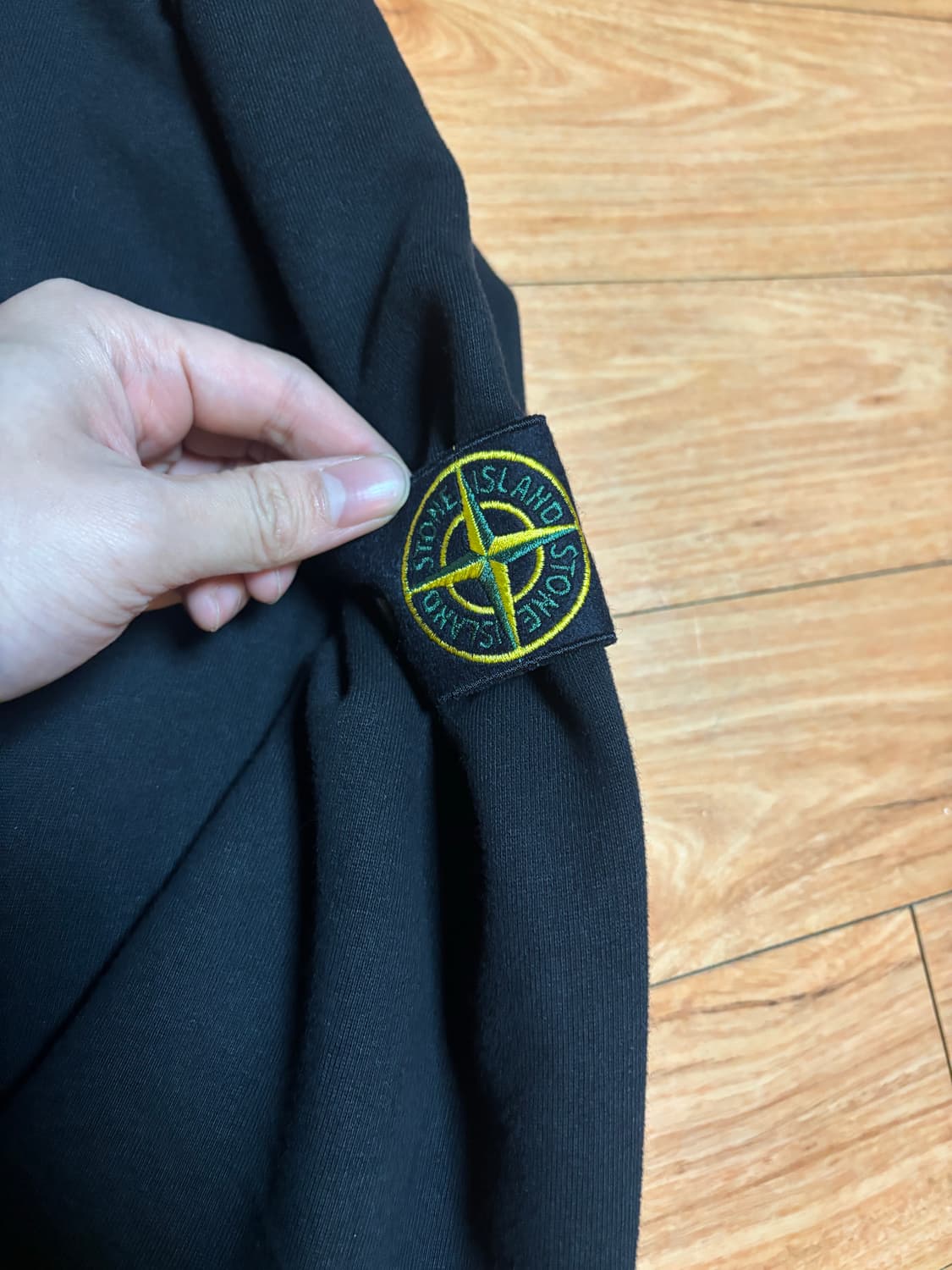 25FW 스톤 블랙 맨투맨 상품이미지2