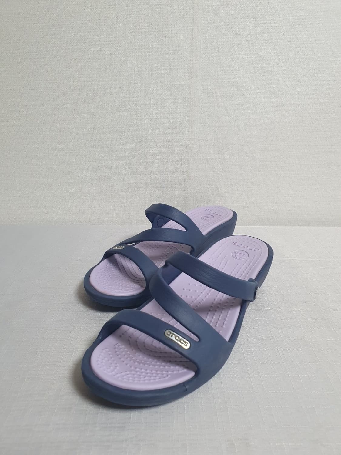 크록스 파트리시아 웨지 샌들 네이비 라벤더 240mm 상품이미지4