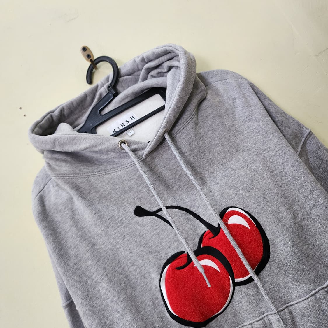 [1] KIRSH 체리 로고 후드티 (그레이) 상품이미지2