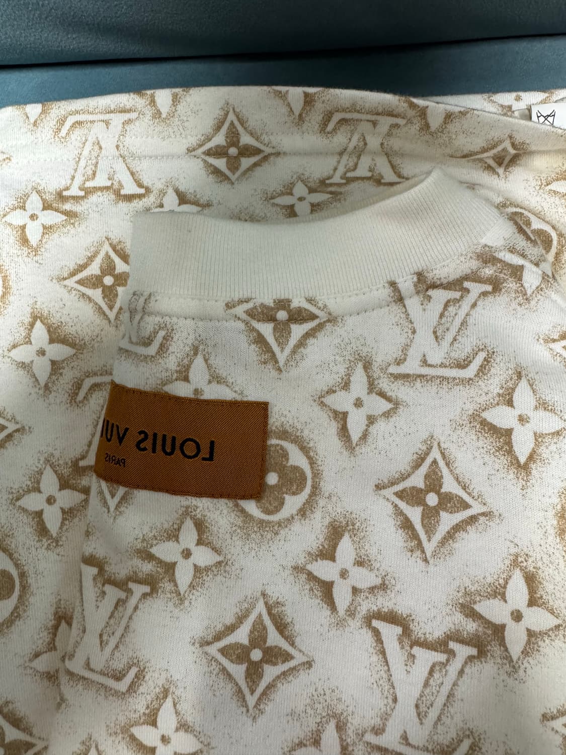 루이비통 모노그램 샌드 반팔 라지사이즈 상품이미지7