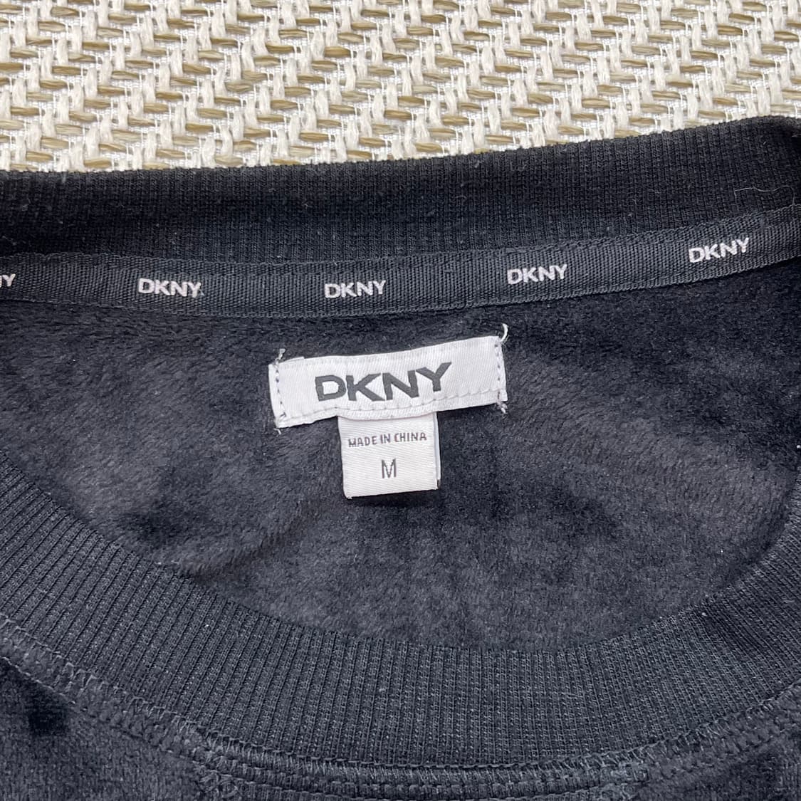 DKNY 로고 자카드 플리스 스웻셔츠 r2347 상품이미지5