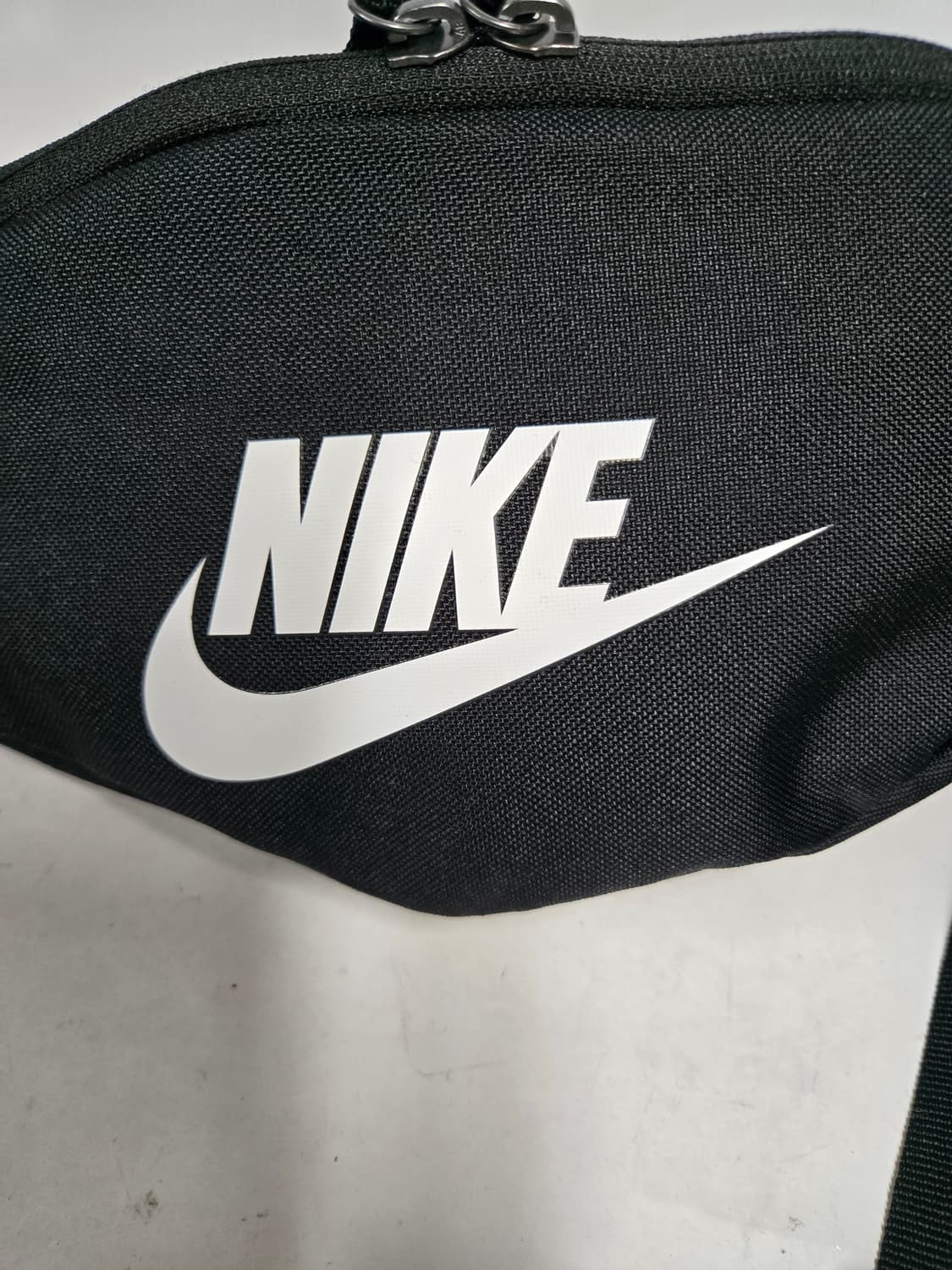 나이키 블랙 힙색 슬링백 가방 상품이미지4