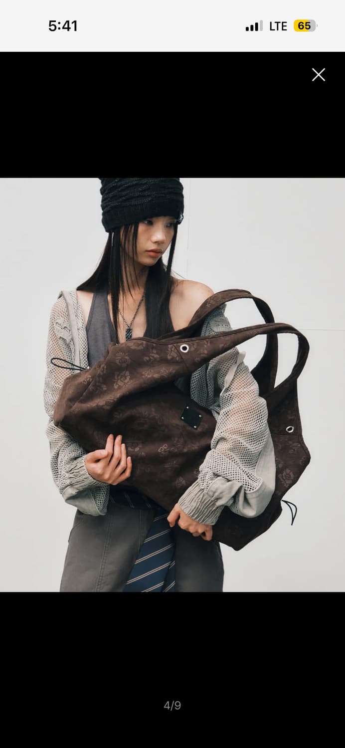 스퀘어라인 스웨이드 빅숄더백 상품이미지1