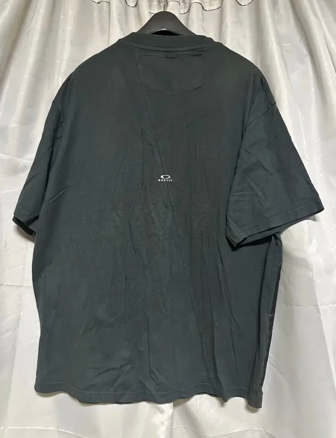 오클리 사무엘로스 지퍼 포켓 반팔 티셔츠 블랙 상품이미지3