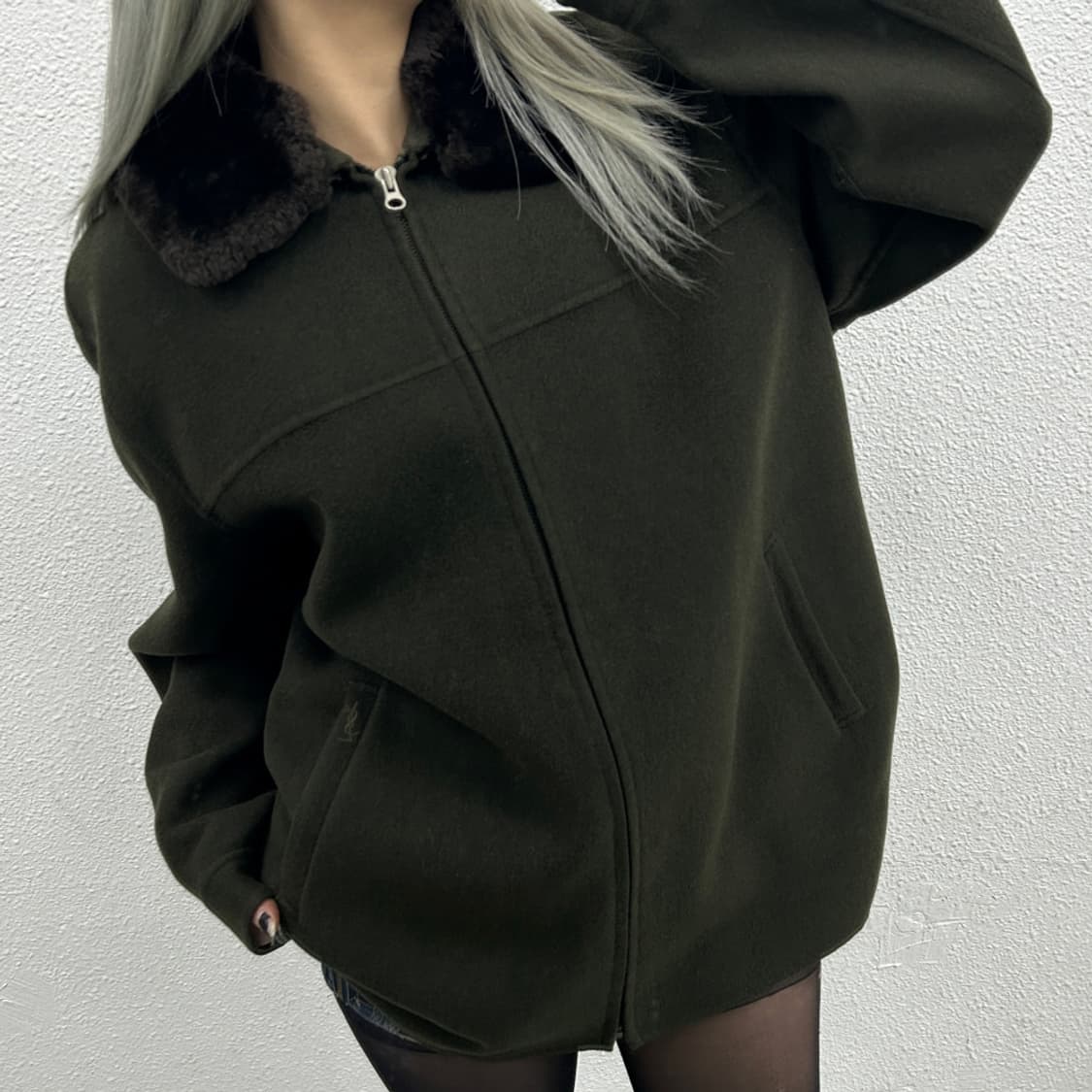 입생로랑 퍼 카라 딥카키 자켓 상품이미지1