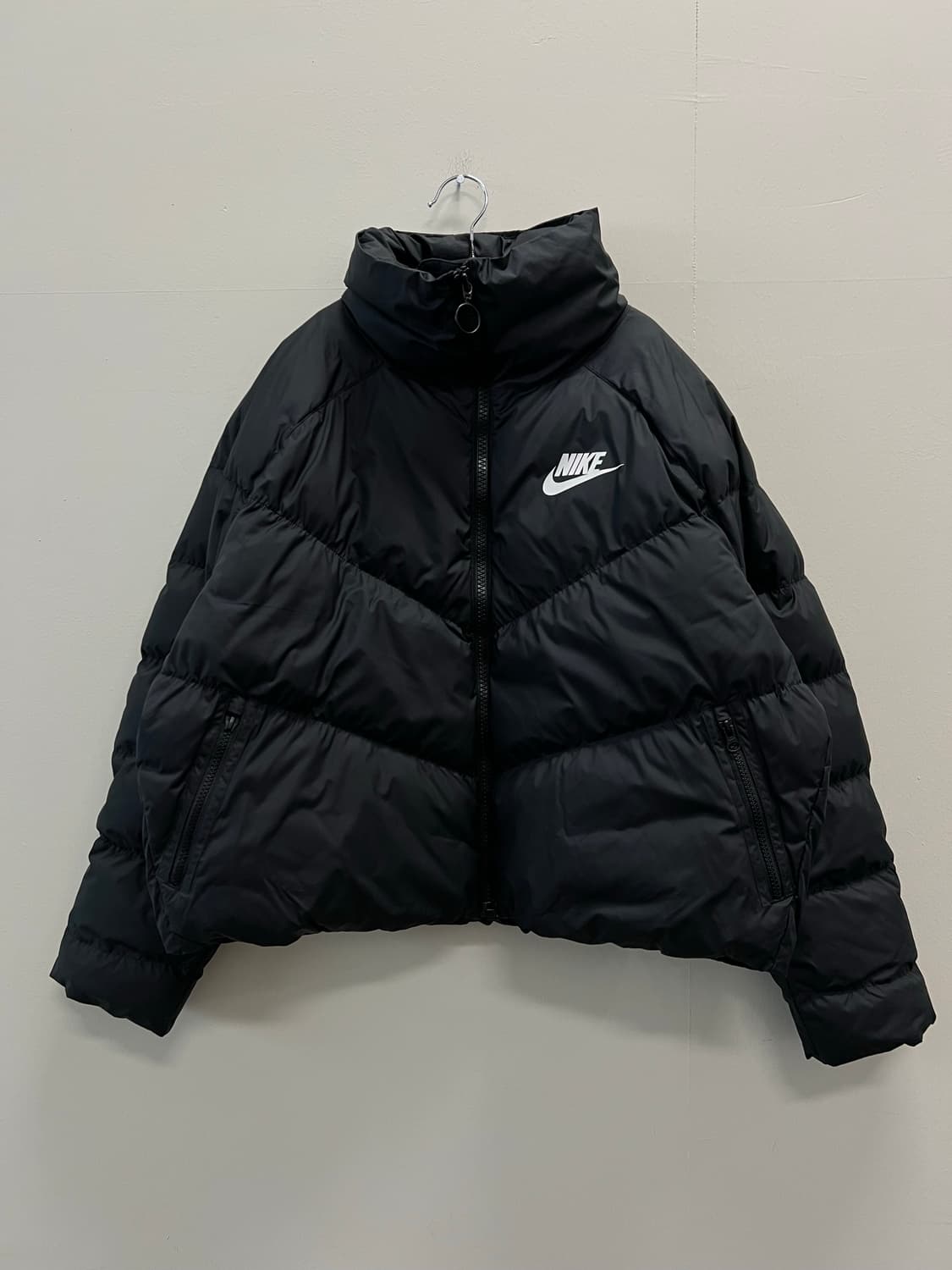 나이키 우먼스 스포츠웨어 SYN 필 스테이트먼트 패딩 재킷 블랙 상품이미지2