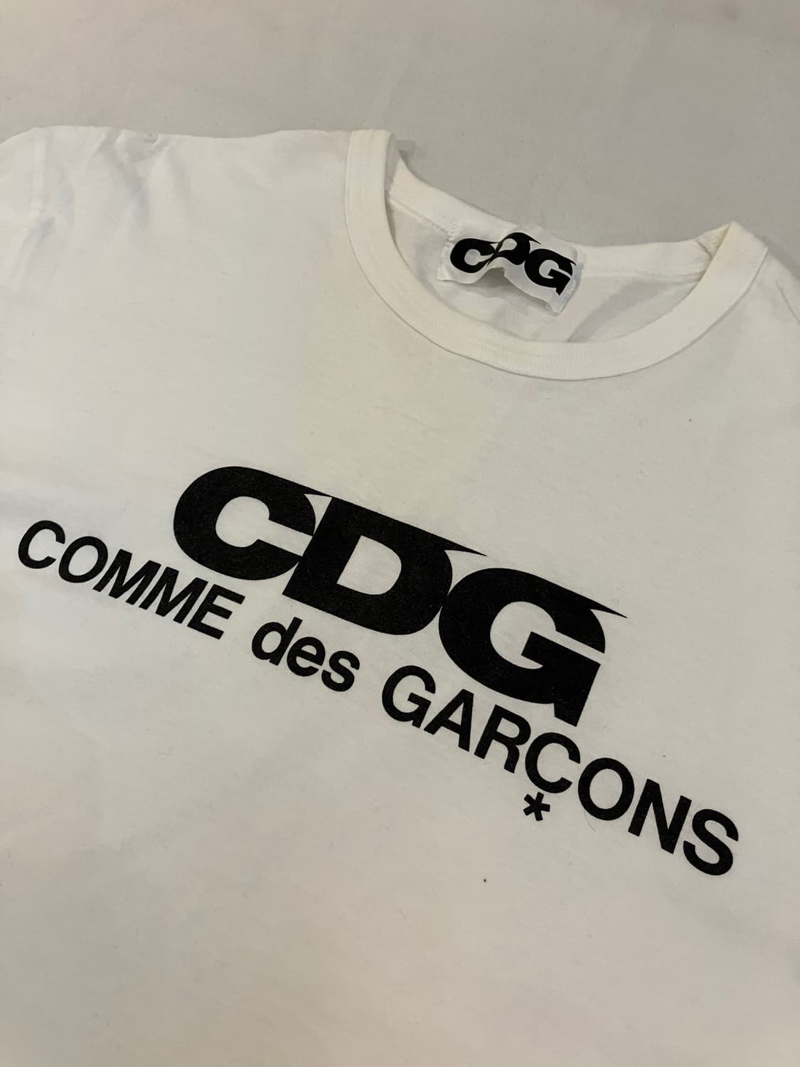 CDG 꼼데가르송 빅로고 반팔 티셔츠 화이트 상품이미지2