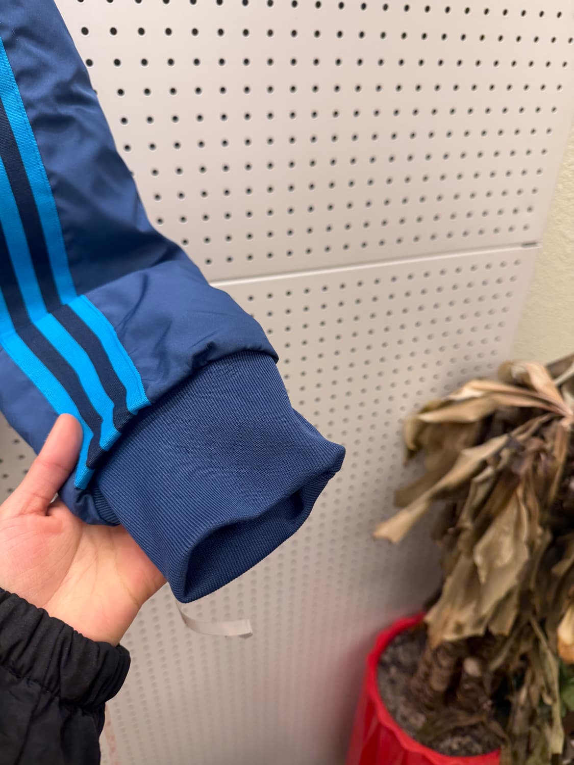 아디다스 오리지널스 트레포일 백로고 패딩 봄버 자켓 U464 상품이미지4