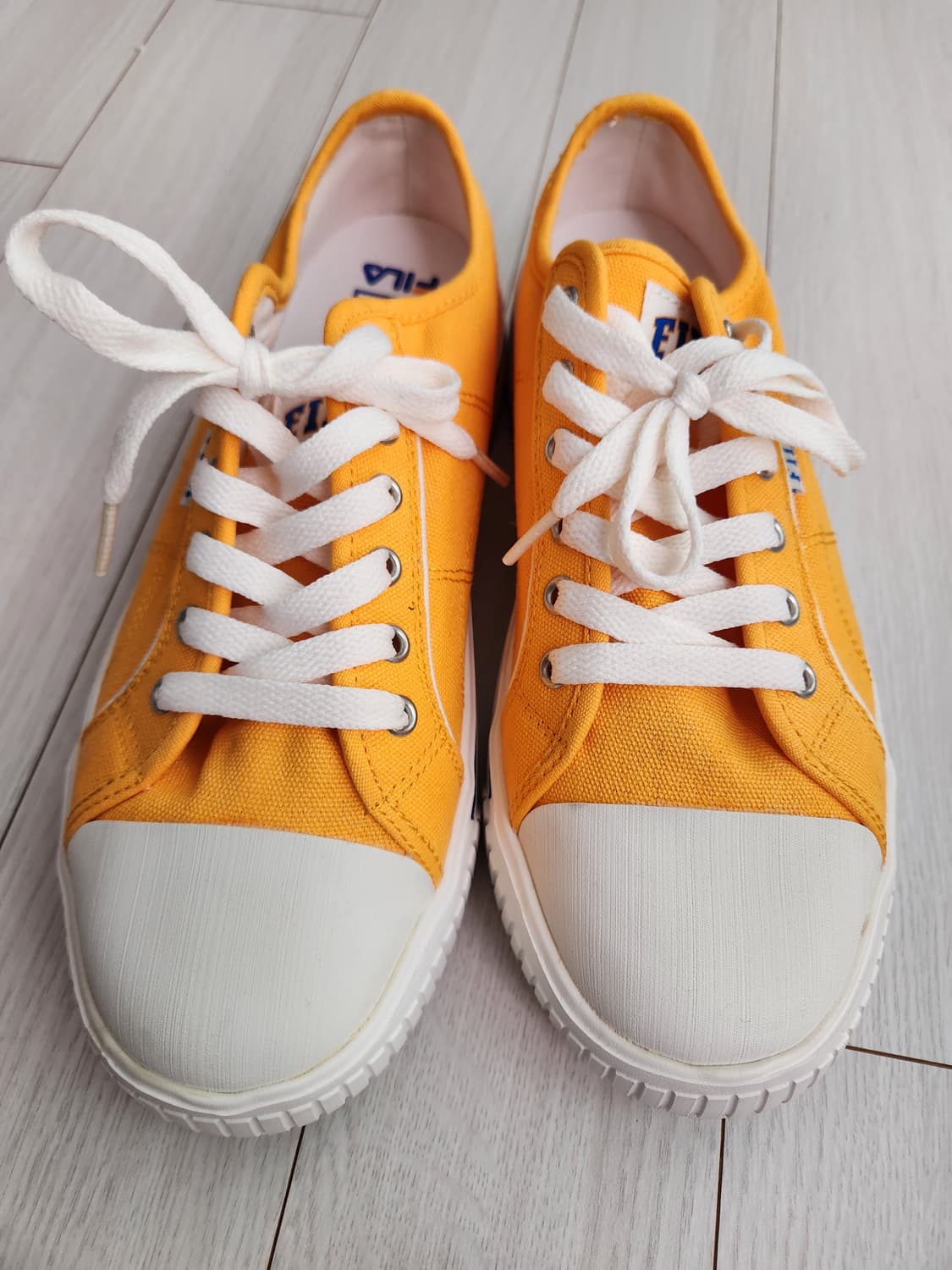 새상품)휠라 스니커즈 코트 라이트 운동화 250

오염 하자없이 깨끗해요 상품이미지4