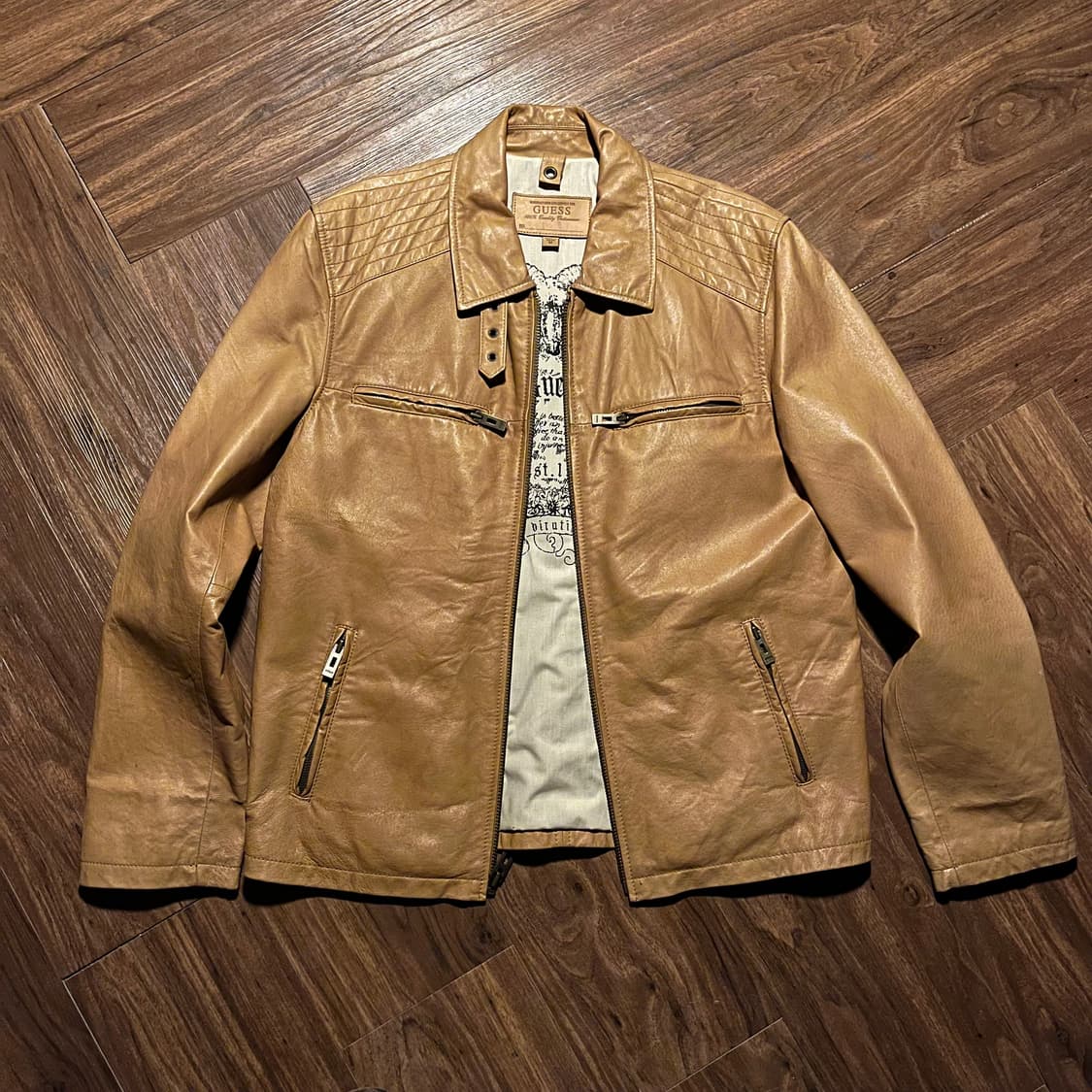 Guess real leather skull jakcet 상품이미지3