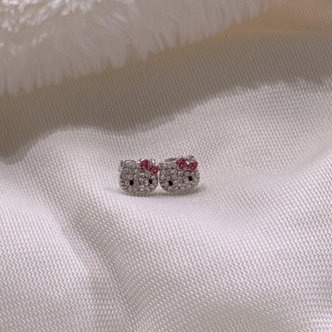 헬로키티 미니 귀걸이 상품이미지2