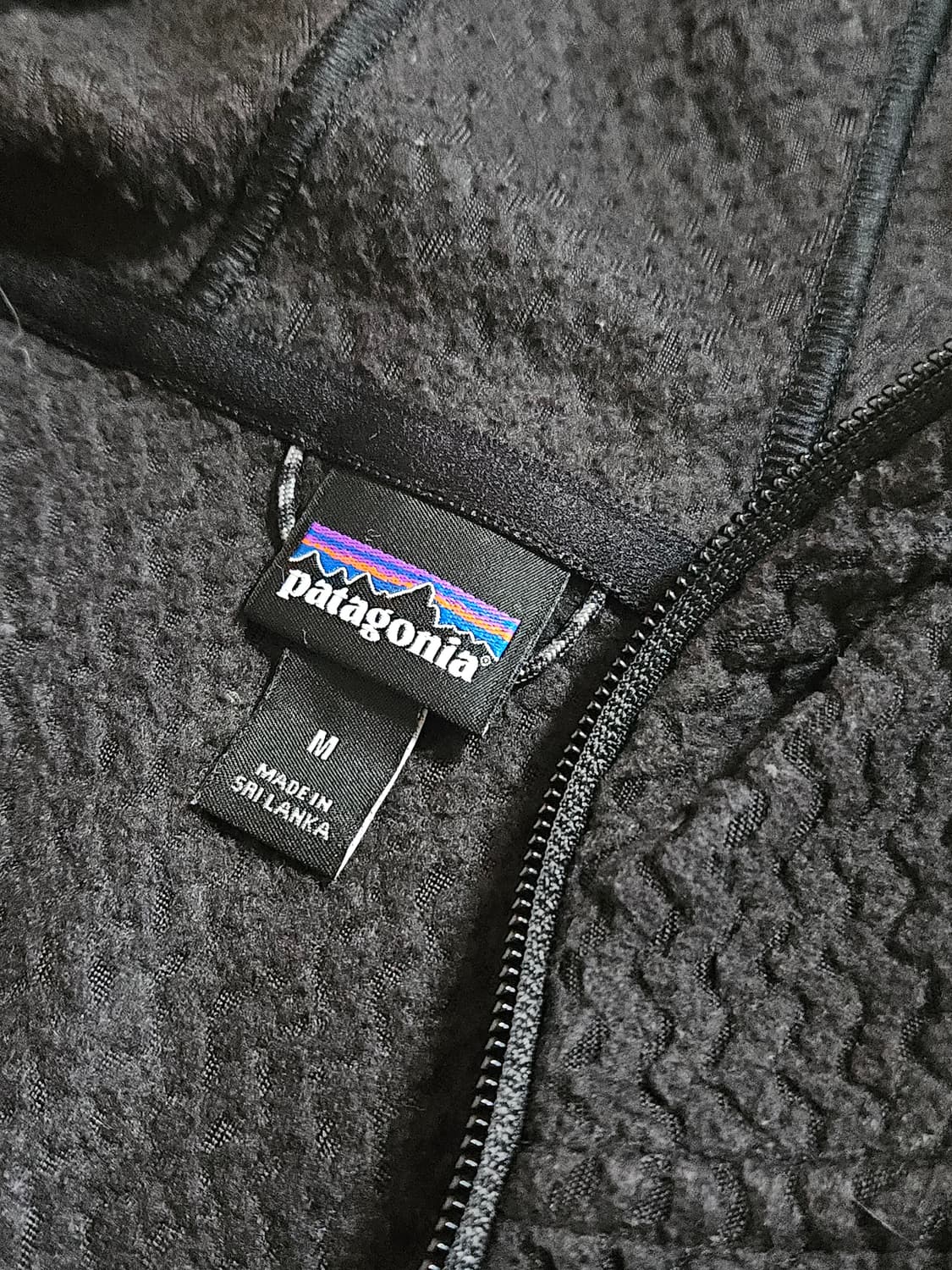파타고니아 r1 에어 후디 블랙 m 플리스 후리스 집업 신찰라 상품이미지4