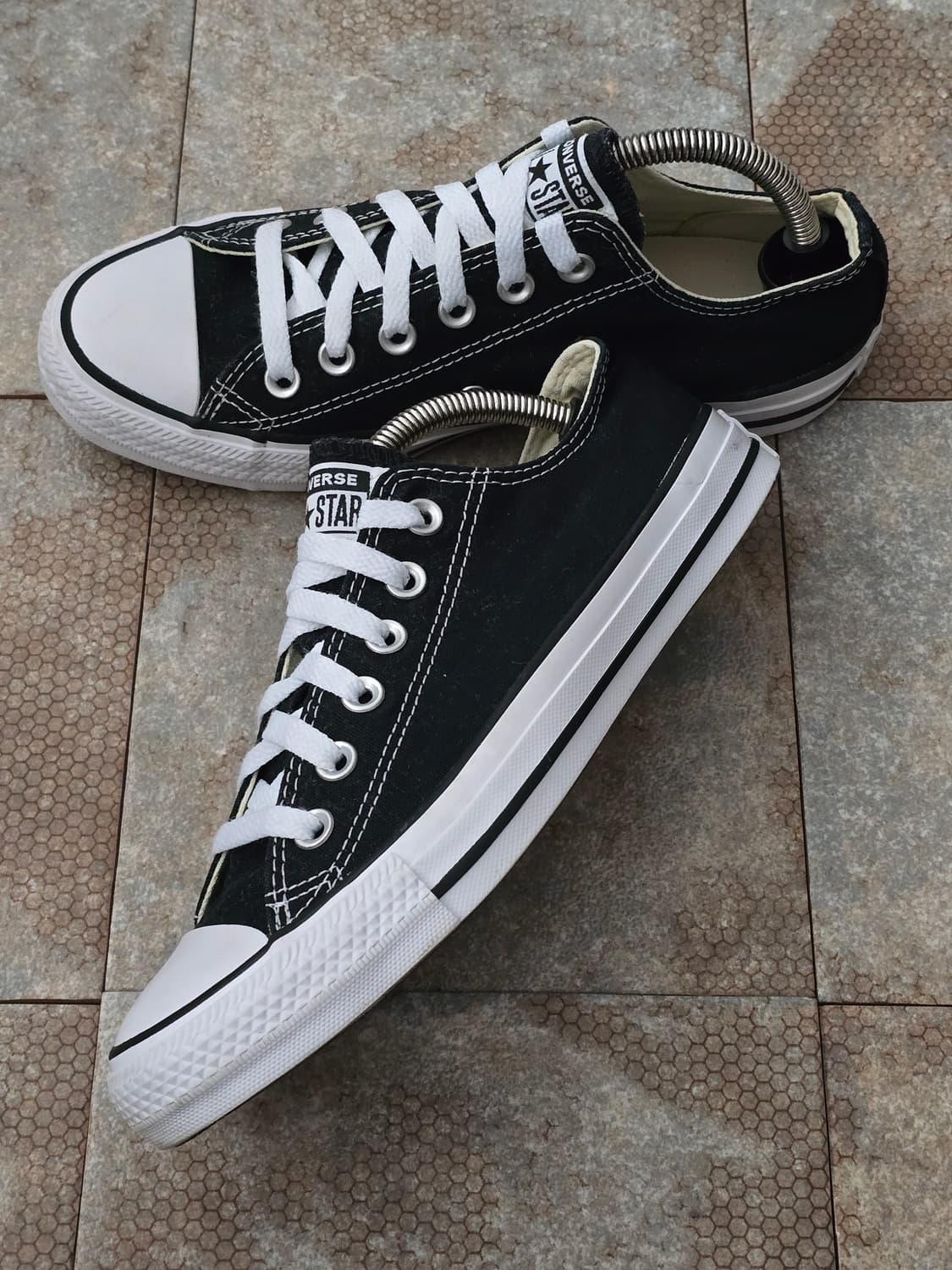 (245)컨버스 척테일러 올스타 로우 검흰  상품이미지4