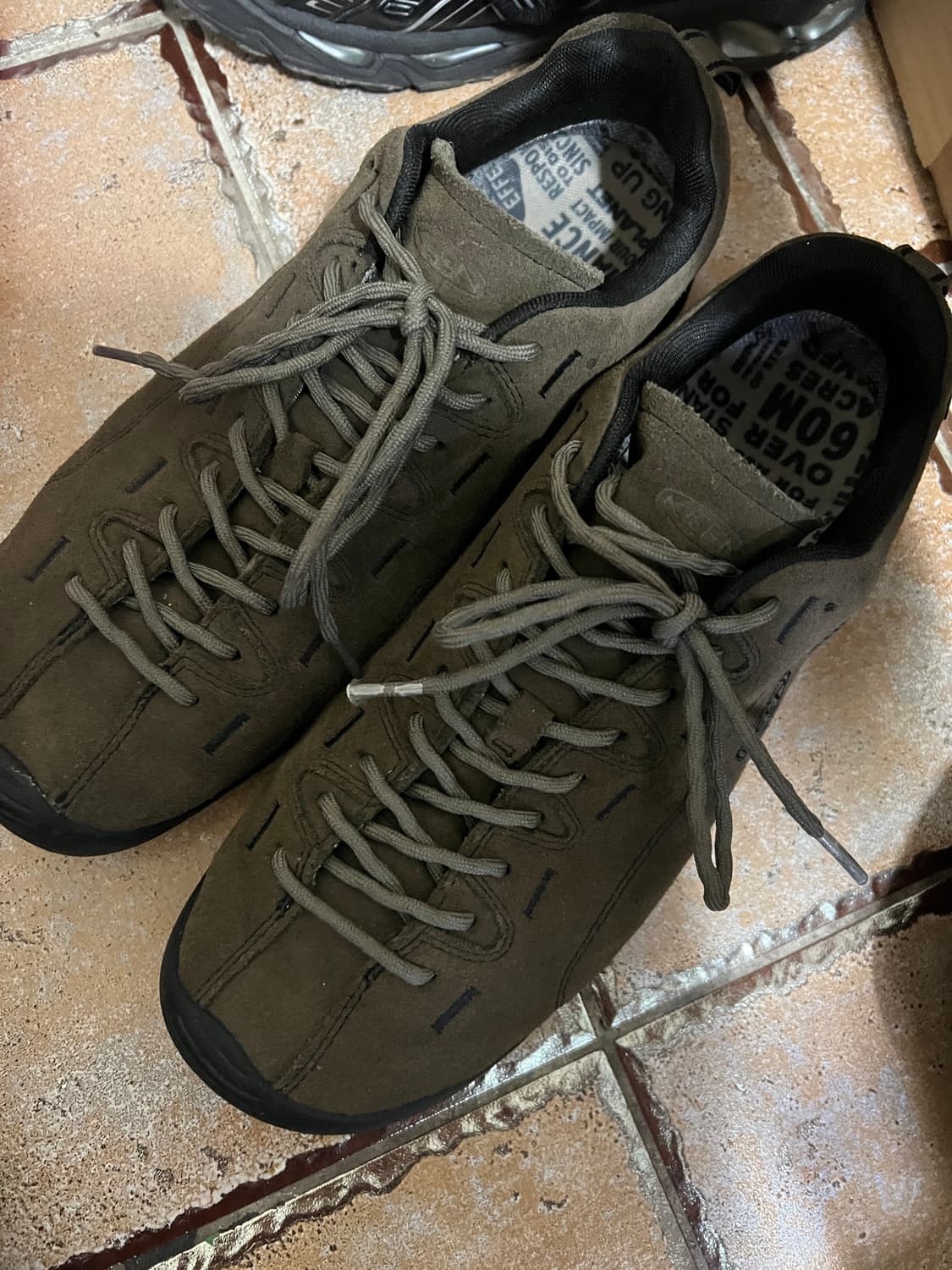 킨 KEEN 재스퍼 워터프루프 스니커즈 285 상품이미지1