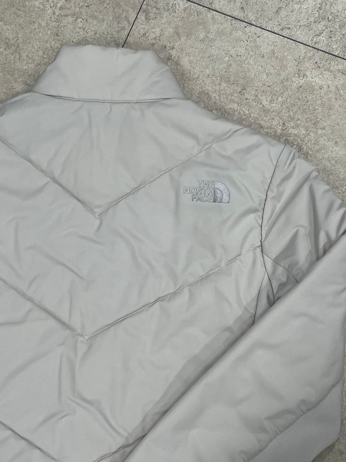 (M 90) 노스페이스 우먼스 화이트라벨 스피릿 브이모션 자켓 베이지 상품이미지7