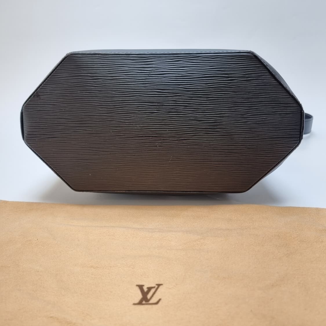 루이비통 에삐 삭데폴 버킷백 숄더백 (GM 사이즈) 상품이미지8