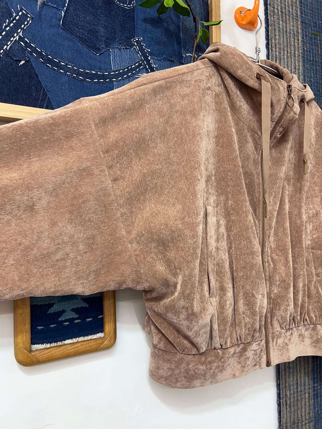 👧🏻W CLOSET   Suede Hood Zip-Up 상품이미지6