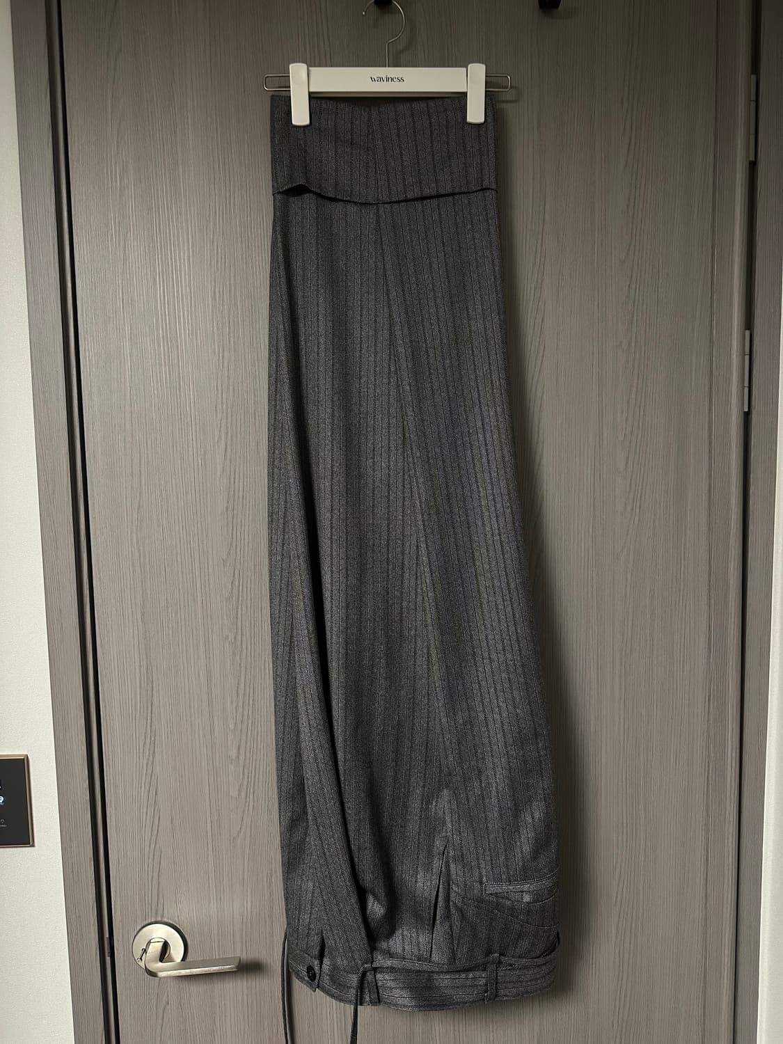 (1, 초판 명작) 웨이비니스 딥원턱 턴업 슬랙스 그레이 스트라이프 상품이미지2