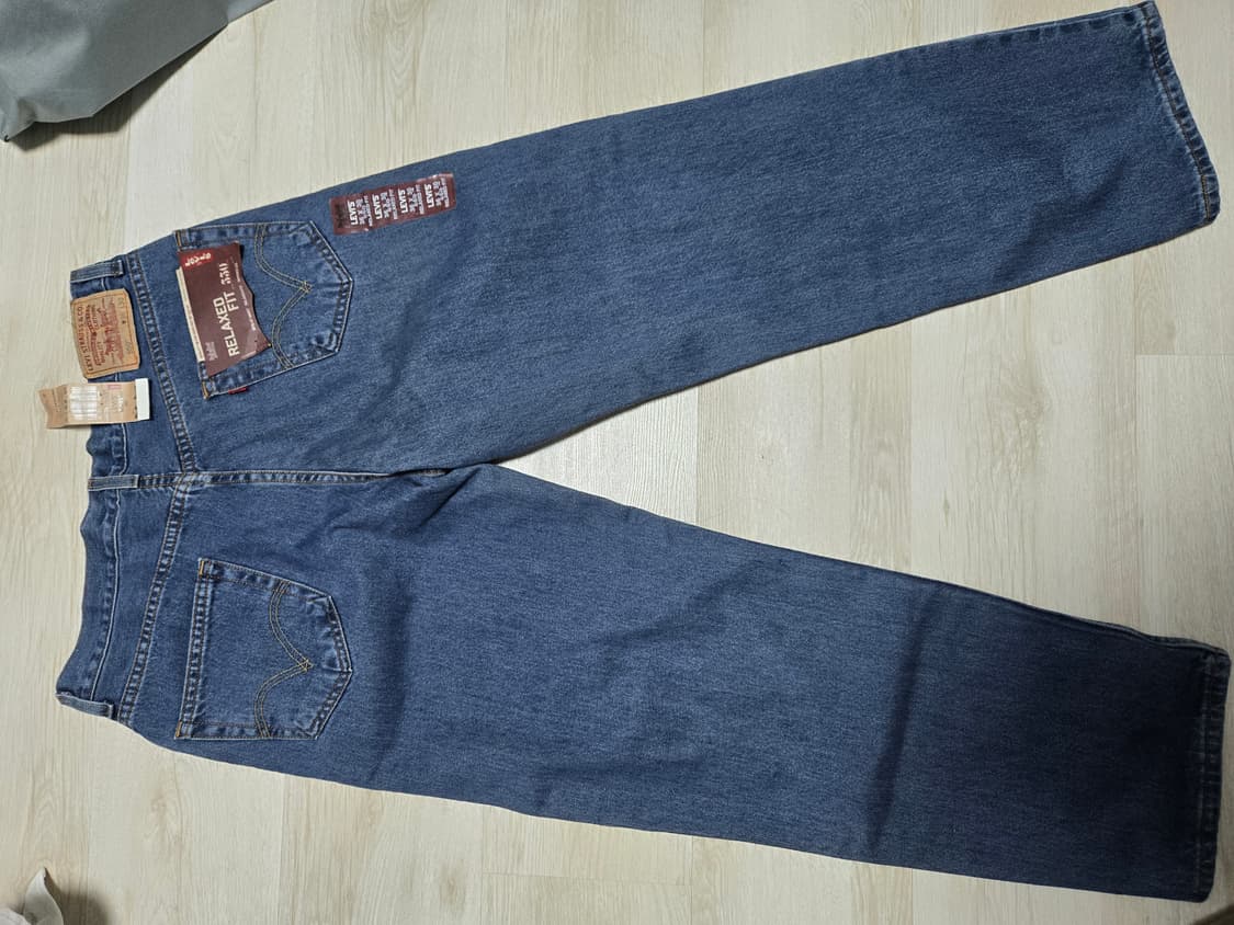 [새상품/데드스탁] 2000s 리바이스 550 릴렉스드 핏 (36x30) 상품이미지2