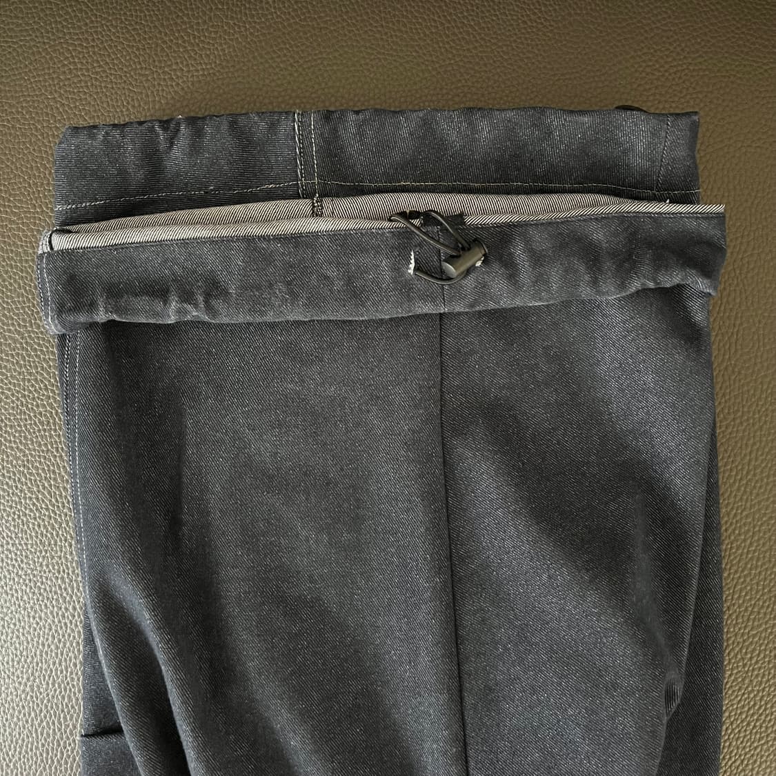 아캄 98 Printed Knee Pin-tuck Denim Pants 상품이미지4