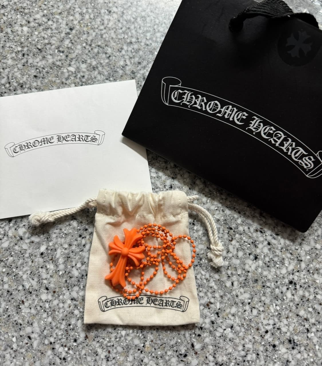 크롬하츠 CH 크로스 펜던트 실리크롬 오렌지 [ OS ] 상품이미지1