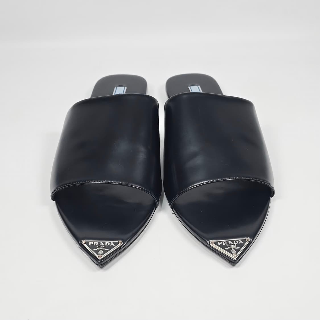 프라다 삼각로고 브러시디 러더 슬리퍼 뮬 ( 260 ) 상품이미지2