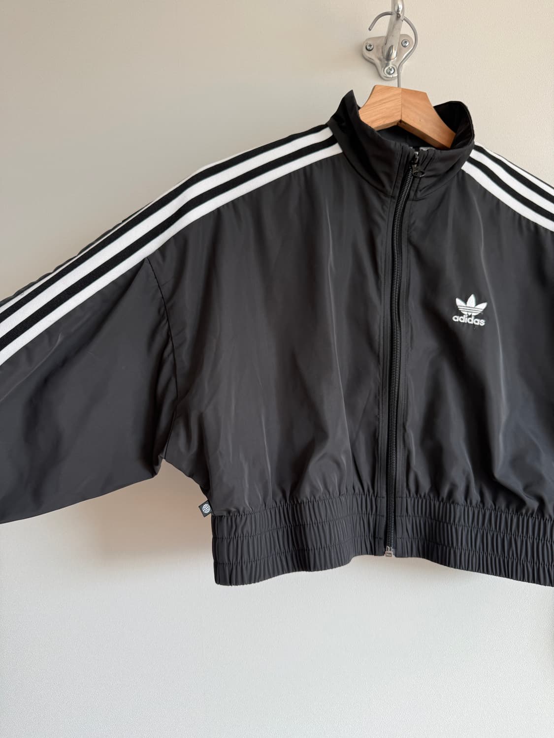 아디다스(adidas) 크롭 바람막이 윈드브레이커 상품이미지3