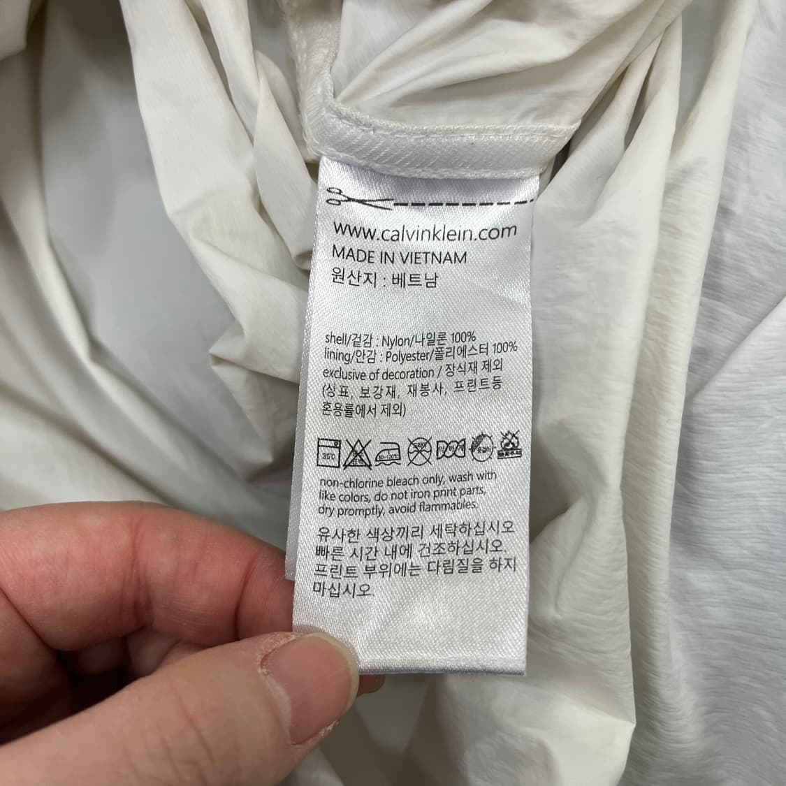 [L] 캘빈클라인 퍼포먼스 허리 스트링 후드 바람막이 자켓 4127 상품이미지8