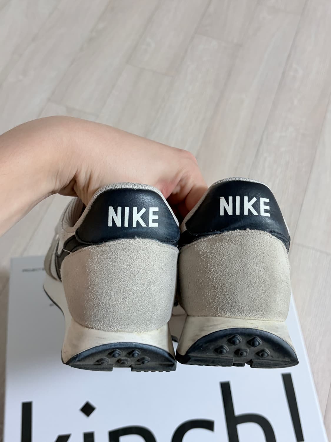 나이키 테일윈드79 흰검 280 상품이미지3