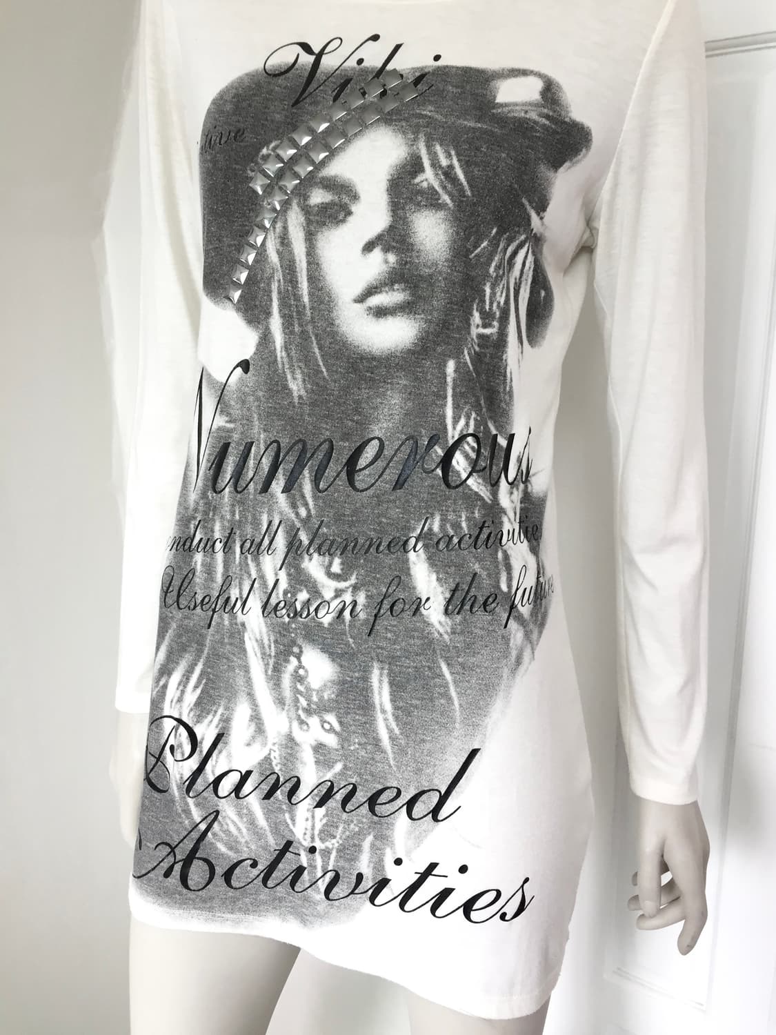 Women’s Graphic Lettering Long Sleeve  상품이미지5