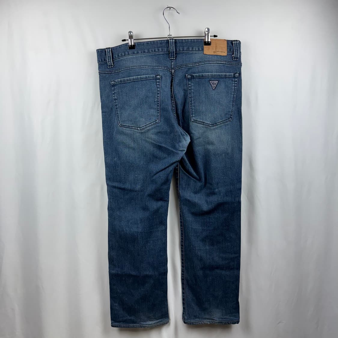(81) 게스 스트레이트핏 중청 데님 팬츠 상품이미지5