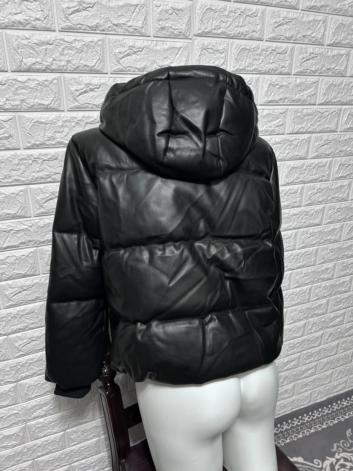 Alice and Olivia 후디드 비건 레더 자켓 상품이미지7