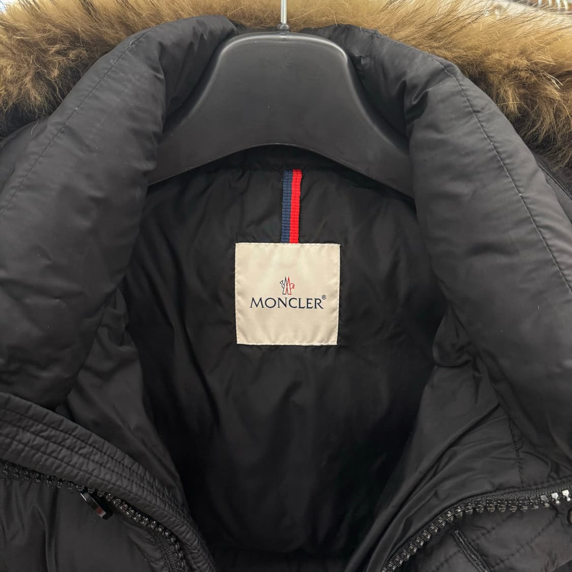 [5] 몽클레어 클루니 패딩 블랙 상품이미지3