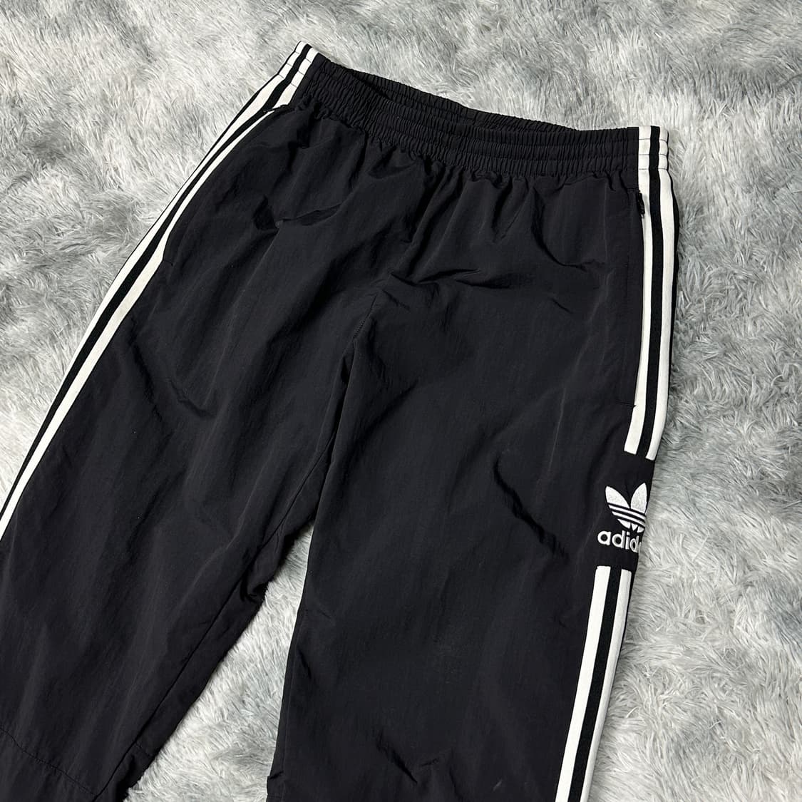 아디다스 우븐 락업 조거팬츠 XL 상품이미지2