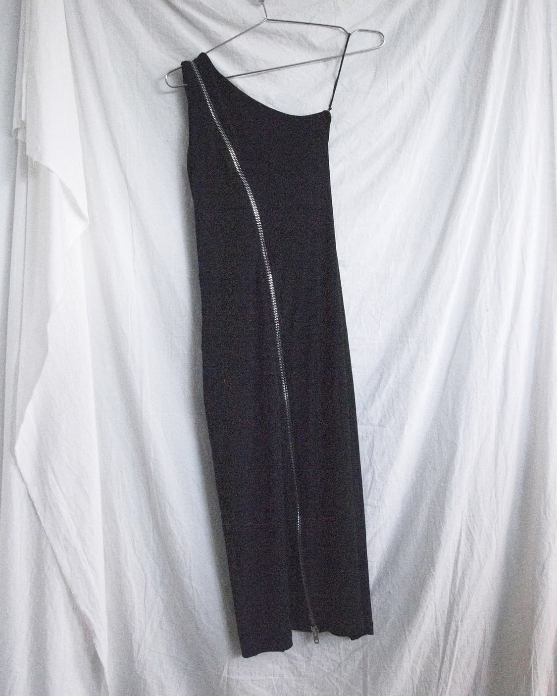 지방시 20SS 런웨이 asymmetric 원지퍼 드레스 원피스 상품이미지4