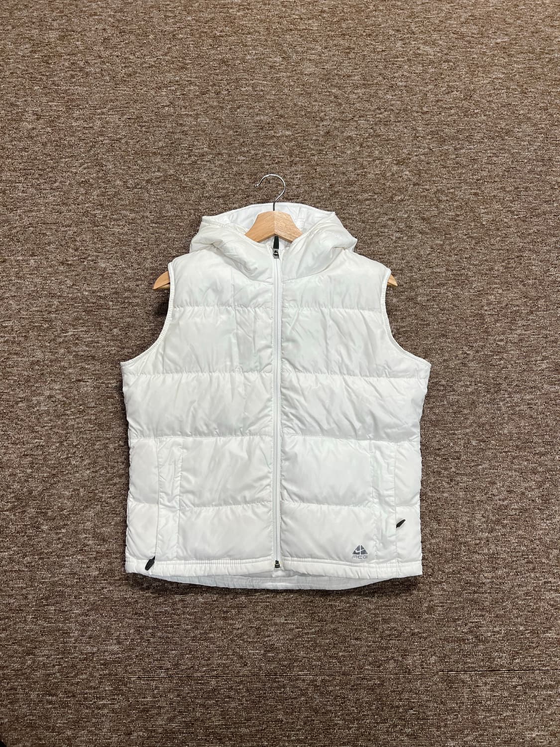 나이키 ACG 구스다운 패딩 조끼 S 상품이미지1