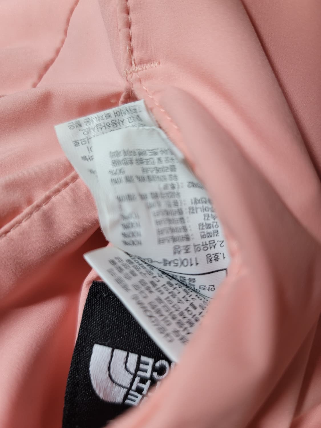 노스페이스 리버시블 연핑크 패딩 키즈 110사이즈 상태굿

 상품이미지6