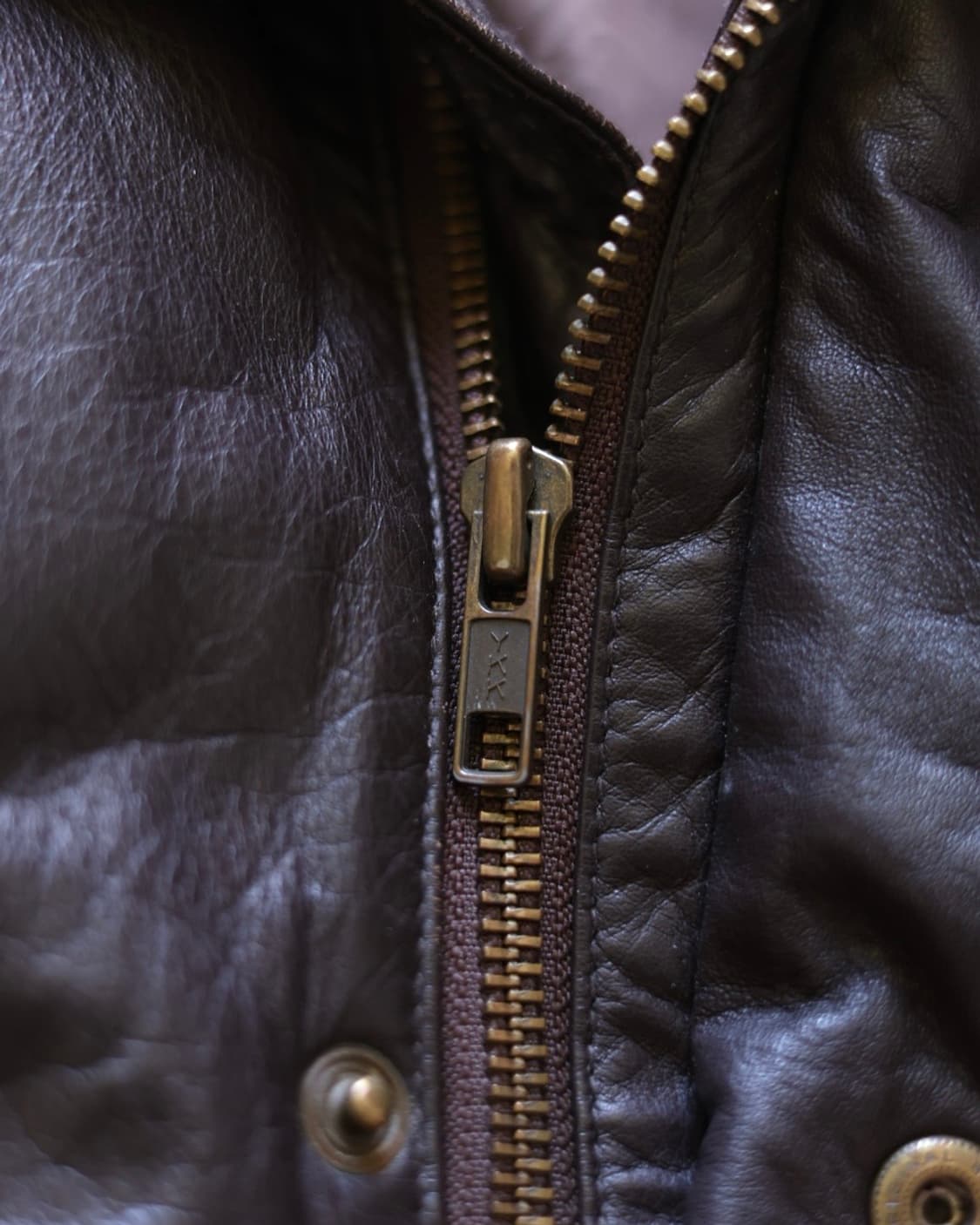 에디바우어 90s 구스다운 라이닝 레더 베스트 상품이미지6