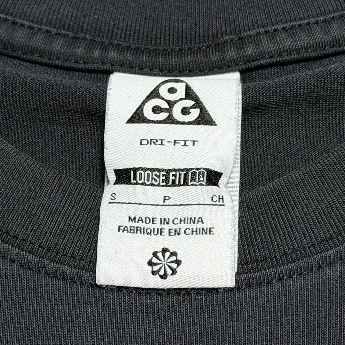 S 나이키 ACG 블랙 프린팅 롱슬리브 상품이미지4