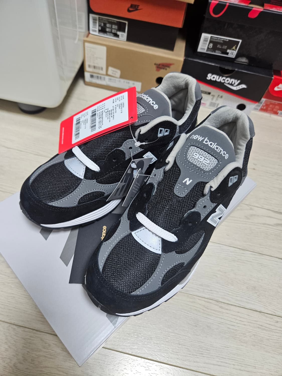 직거래시(30.9천)뉴발란스 992 코어 블랙/그레이 새상품 250mm 상품이미지2