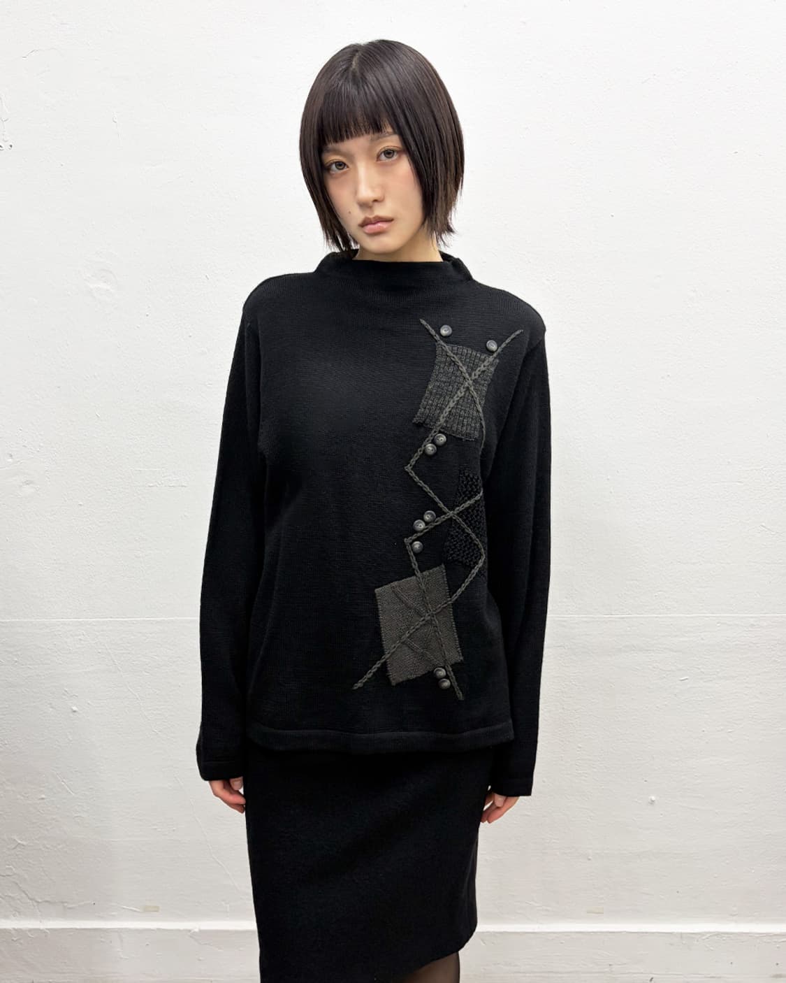 빈티지 버튼 디테일 아가일 스웨터 상품이미지1