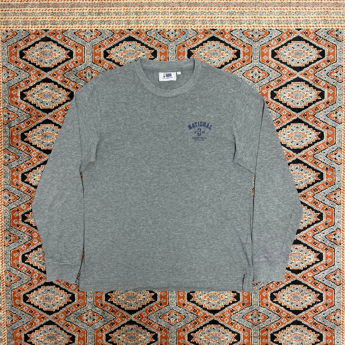 NBA 스몰로고 그레이 긴팔티셔츠 여성S 상품이미지1