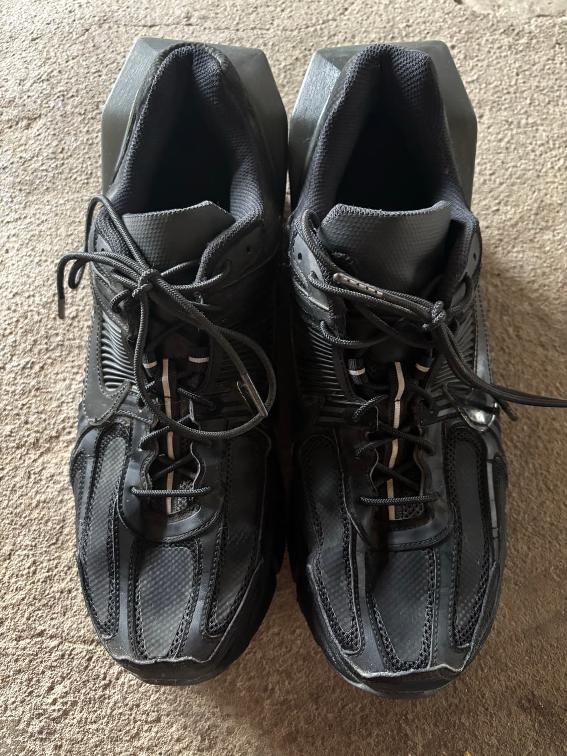 NIKE C A-COLD-WALL Zoom Vomero 5 Black 상품이미지1