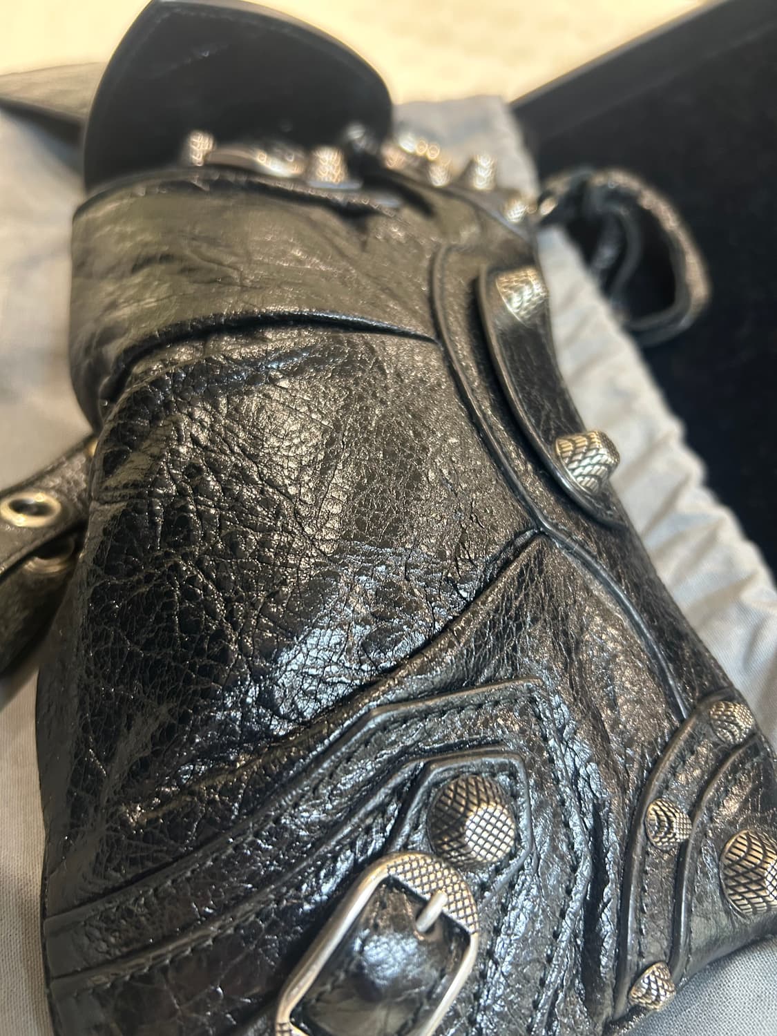 [정품/중고] 발렌시아가 르 카골 XS 슬링백 상품이미지7