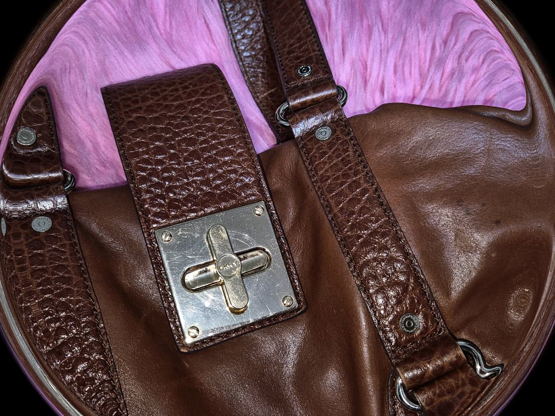 DKNY Cross leather Bowling Bag 상품이미지2