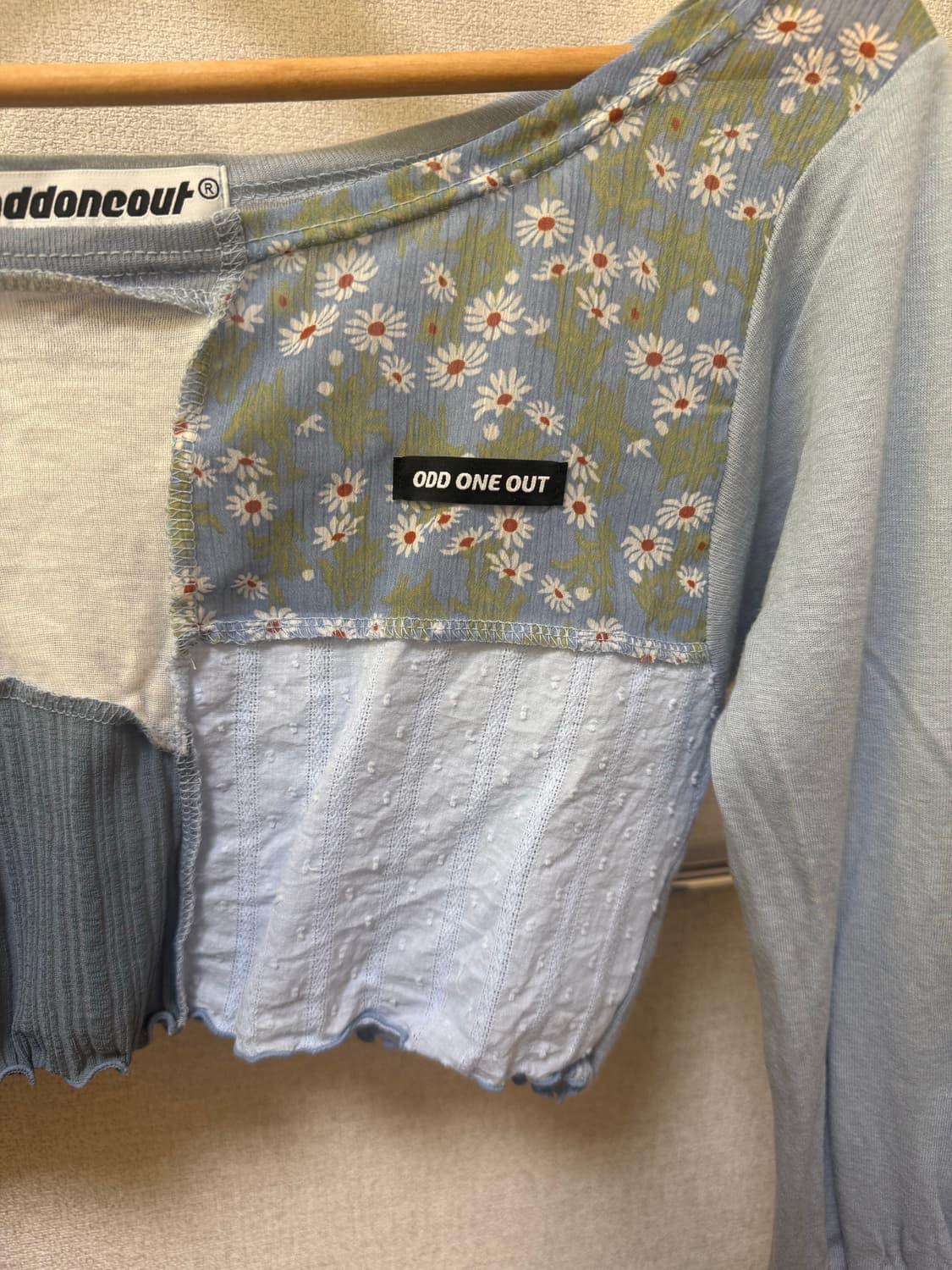 Odd one out 오드원아웃 긴팔티(닝닝 착용) 상품이미지7