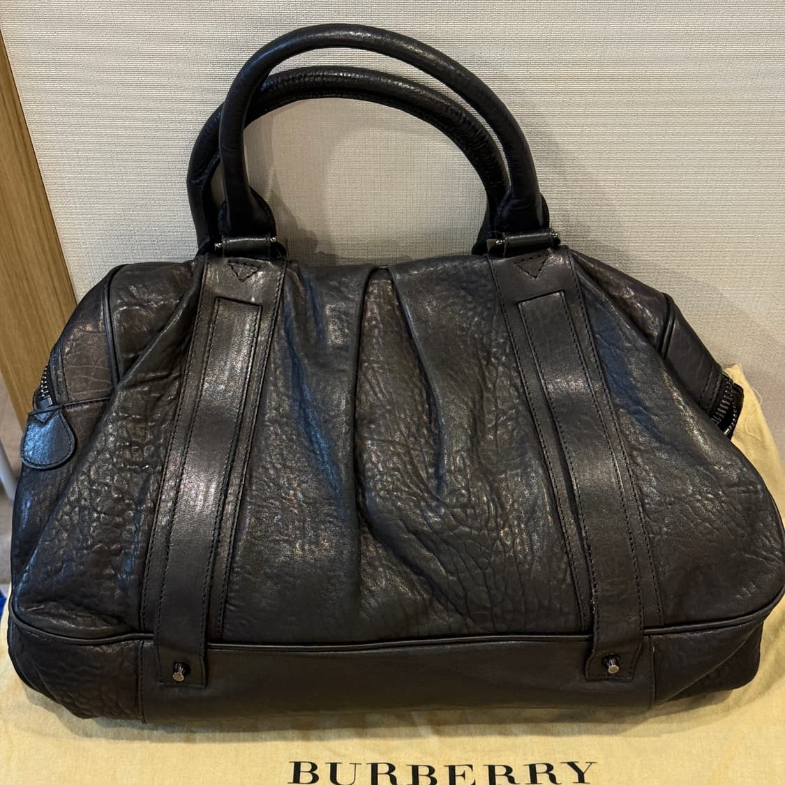 버버리 숄더백 상품이미지2