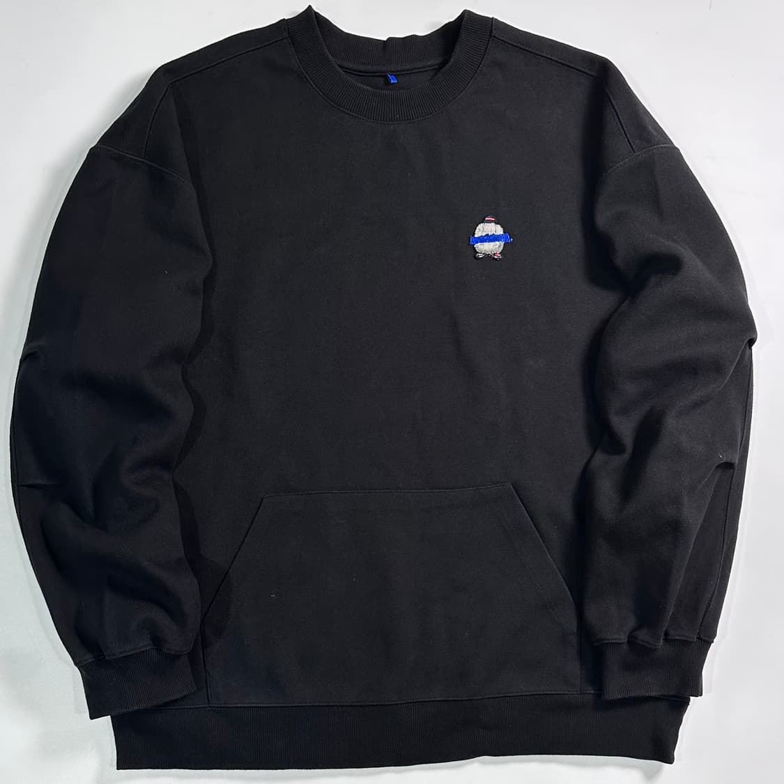 아더에러 블랙 맨투맨 상품이미지1