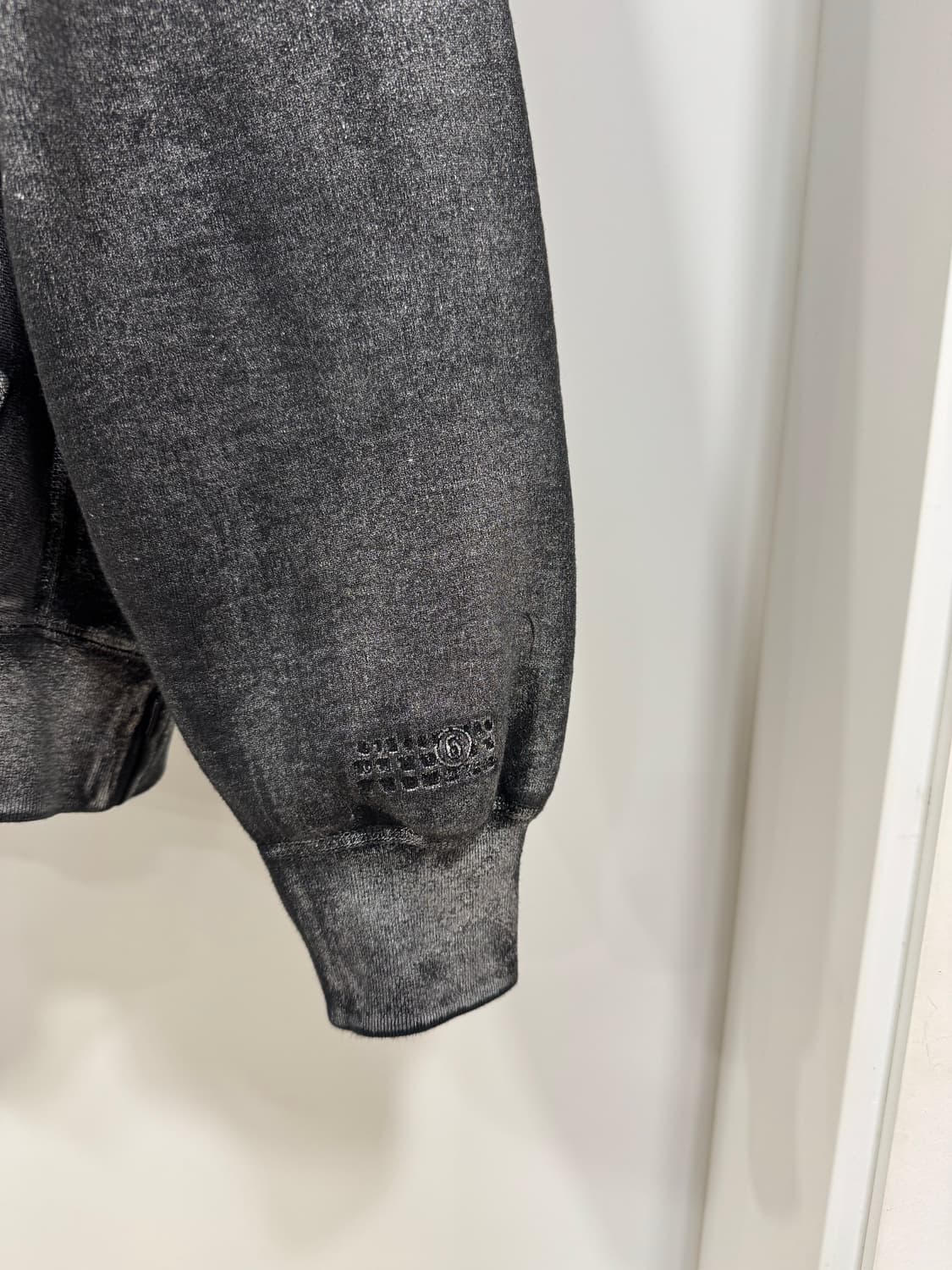 슈프림xMM6 메종마르지엘라 포일 박스 로고 후드티 (M) 상품이미지3